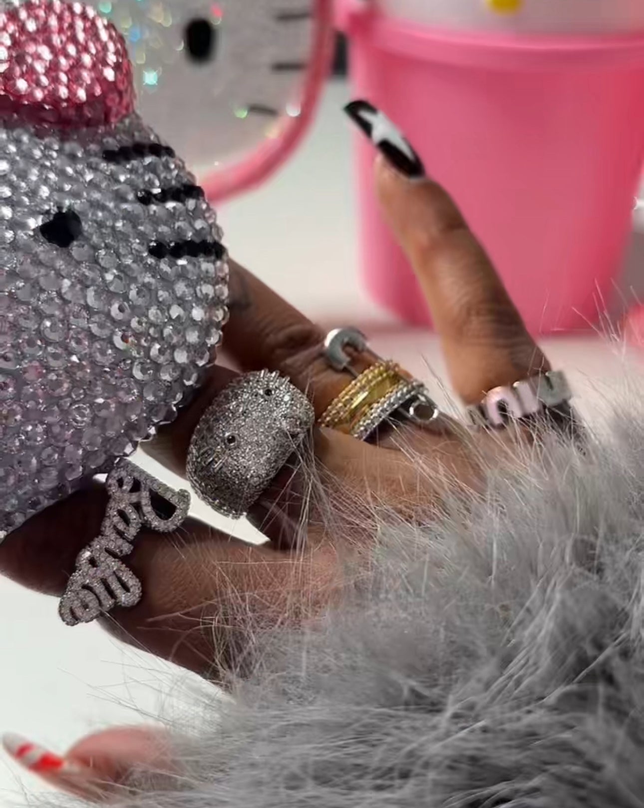 hk bling ring ⊹ᡣ𐭩₊⋆