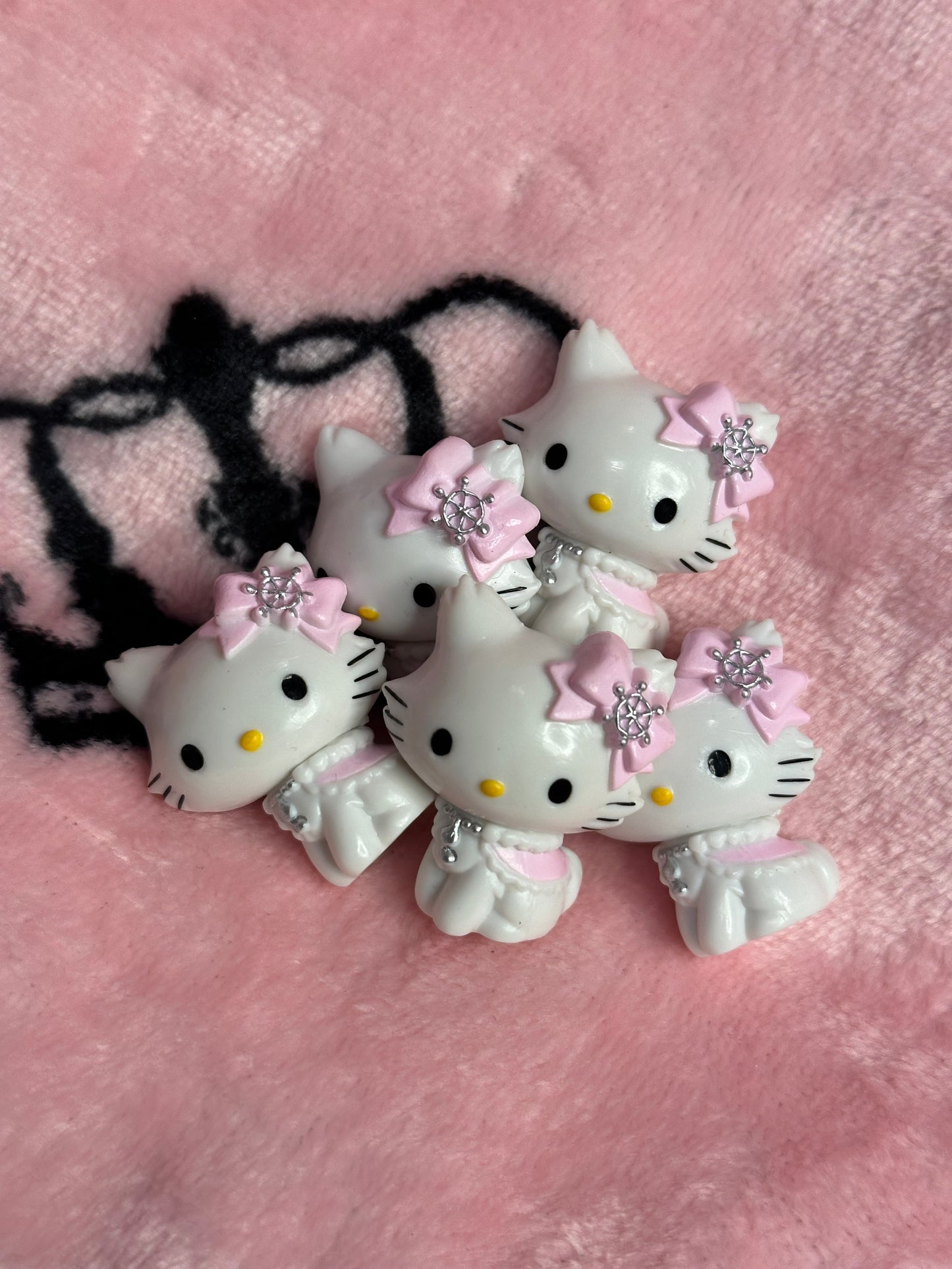kitty figurine