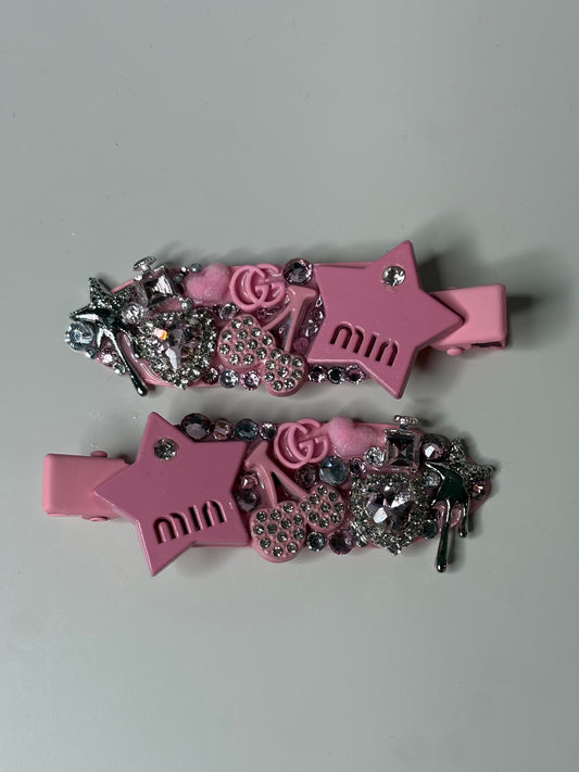 pink star ⟢